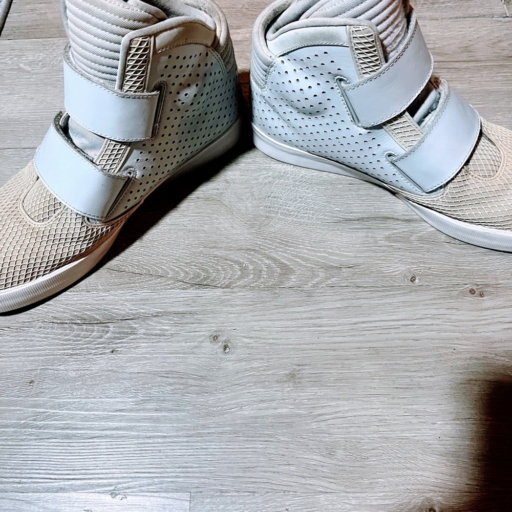Men's BACK 2 THE FUTURE - NIKE “FLYSTEPPER 2K3” Gray, Beige and White Sneakers - Picture 3 of 11